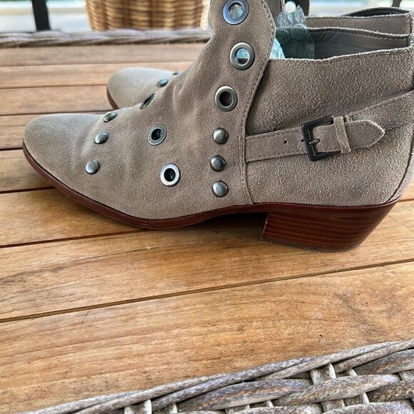 Sam Edelman Pedra Suede Pull On Ankle Boots Putty Taupe Suede Western Booties 9 - Picture 1 of 7